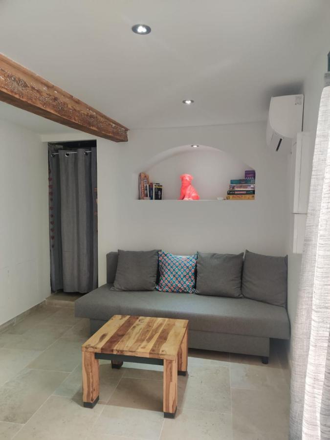 Logement Neuf Centre Du Village Aux Pieds Du Chateau 格里莫 外观 照片